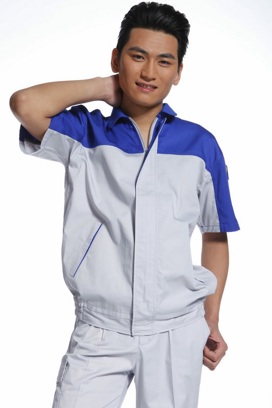 工作服清洗時應(yīng)該注意什么?怎樣放置不變形?